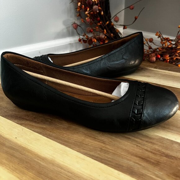Eurosoft by Sofft Women's SIFTON Slip On Ballet Flats Sz 9M / 40EU Black - Picture 1 of 12